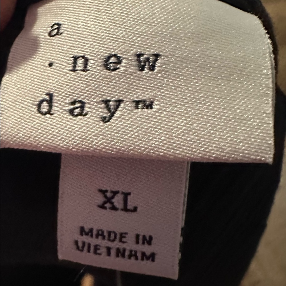 a new day Black V-Neck Blouse - Picture 4 of 4